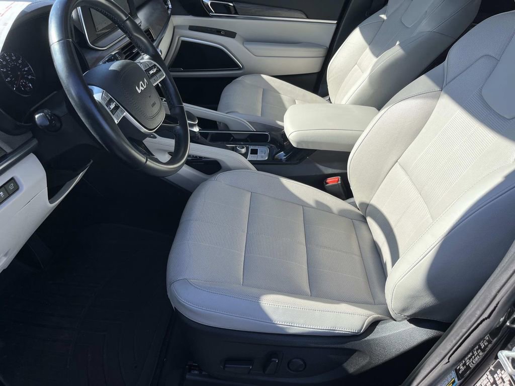 Used 2022 Kia Telluride EX w/ EX Premium Package image 10
