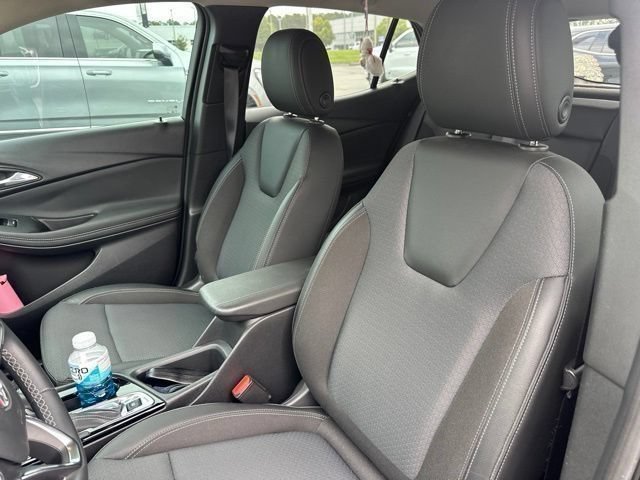 Certified 2022 Buick Encore GX Select w/ Advanced Technology Package FWD image 30