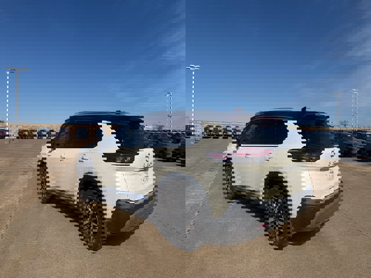 Used 2021 Nissan Rogue SL w/ Premium Package image 16