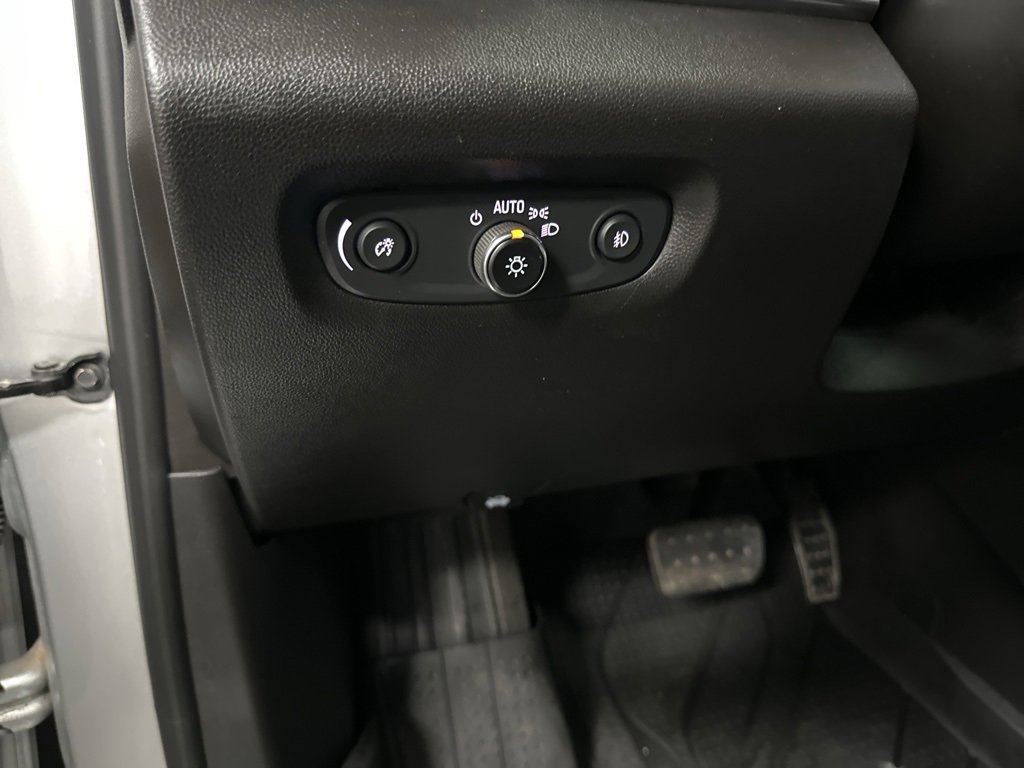 Used 2021 Chevrolet Traverse Premier w/ LPO, Floor Liner Package image 38