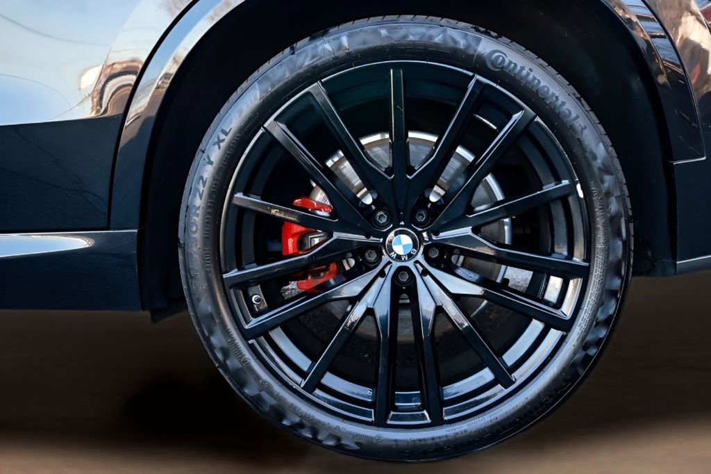 Used 2022 BMW X5 M50i w/ Premium Package AWD/4WD image 32