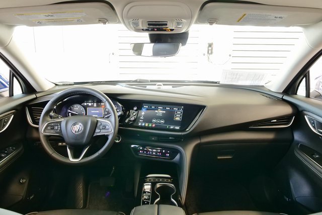 Used 2023 Buick Envision Avenir image 18