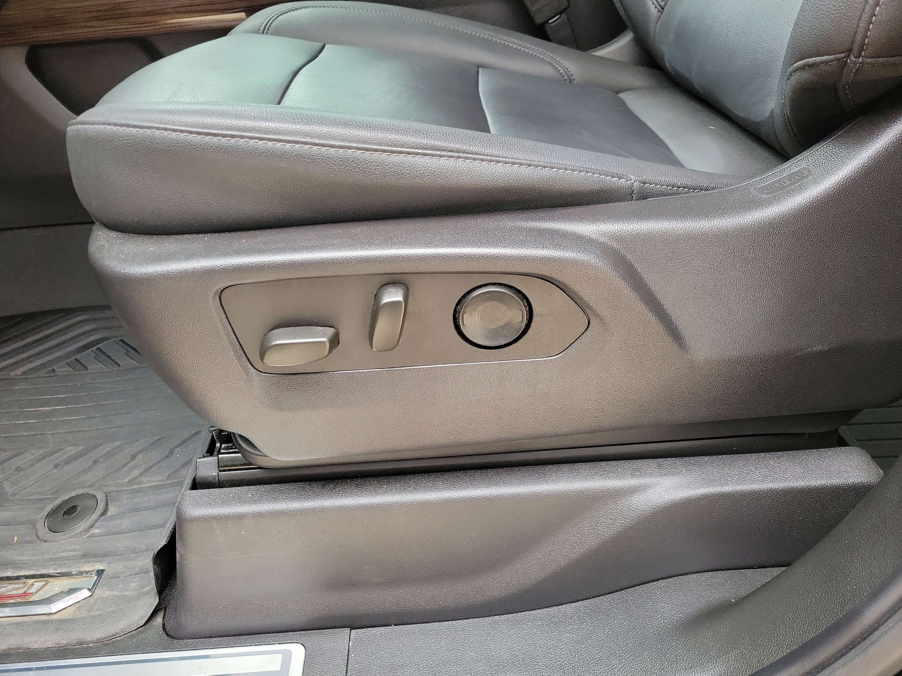 Used 2024 Chevrolet Silverado 1500 LT Trail Boss w/ Convenience Package II AWD/4WD image 6