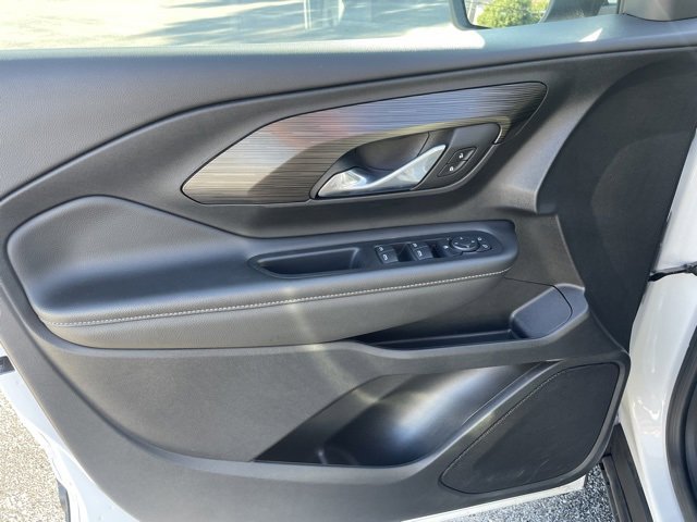 Used 2024 GMC Terrain SLE image 9