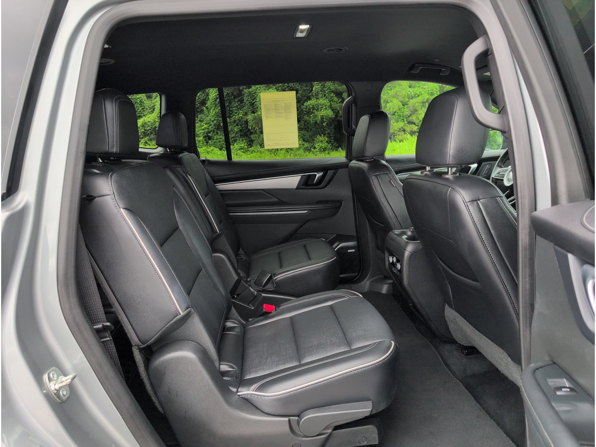 Used 2025 Buick Enclave Preferred FWD image 33