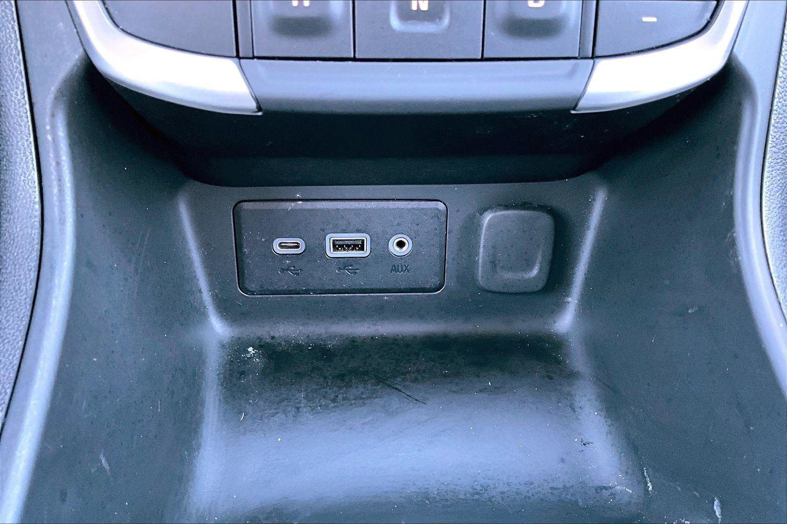 Used 2023 GMC Terrain SLE w/ Driver Convenience Package image 33