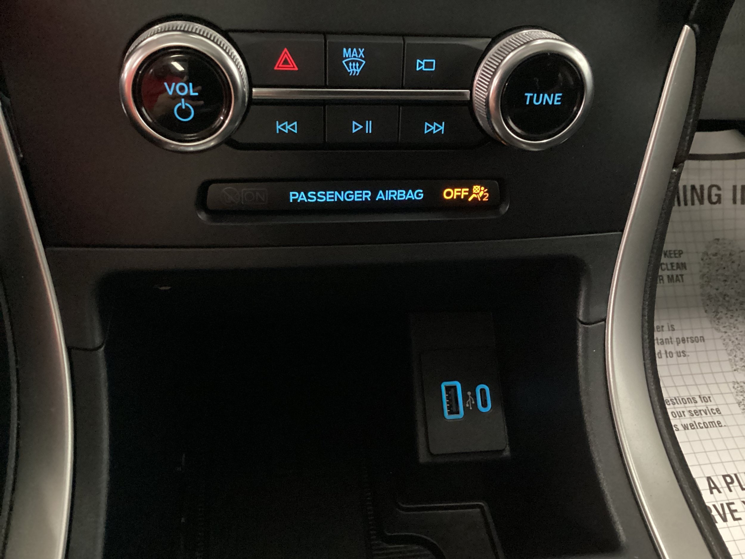Used 2024 Ford Edge SEL w/ Convenience Package AWD/4WD image 31