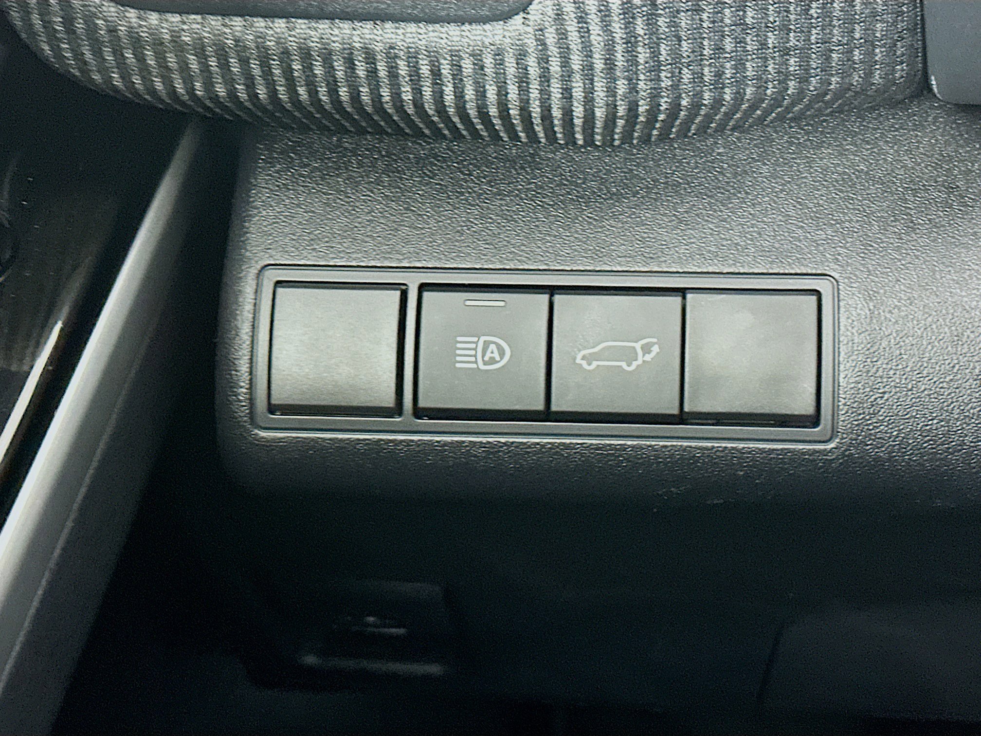 Used 2024 Toyota bZ4X XLE w/ Weather Package image 16