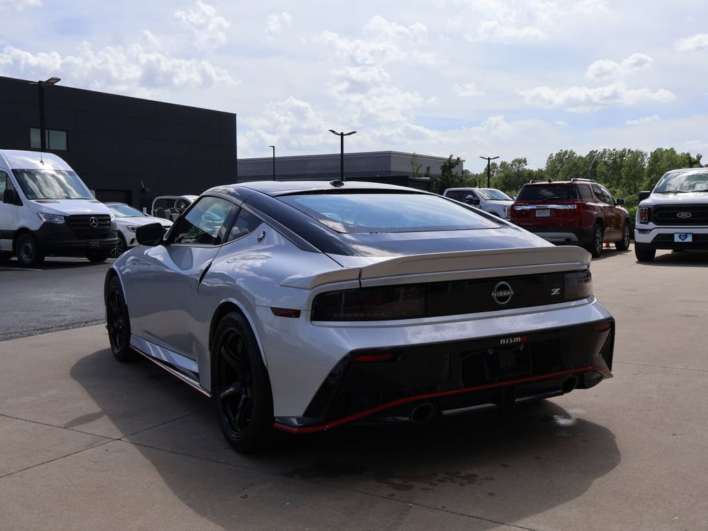 Used 2025 Nissan Z NISMO w/ Floor Mat Package RWD image 24