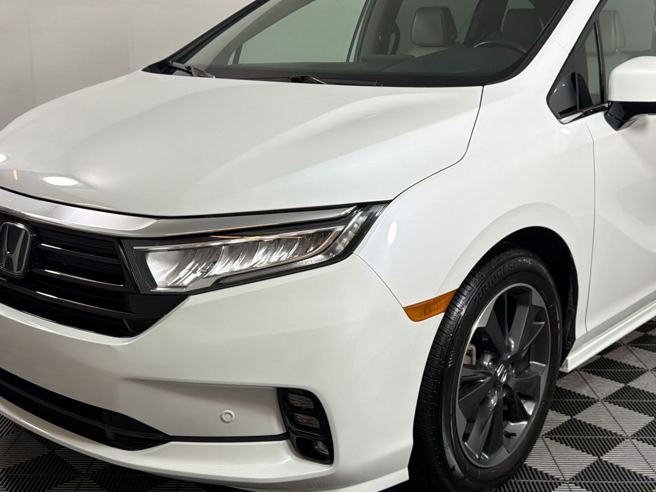 Used 2023 Honda Odyssey Elite image 10