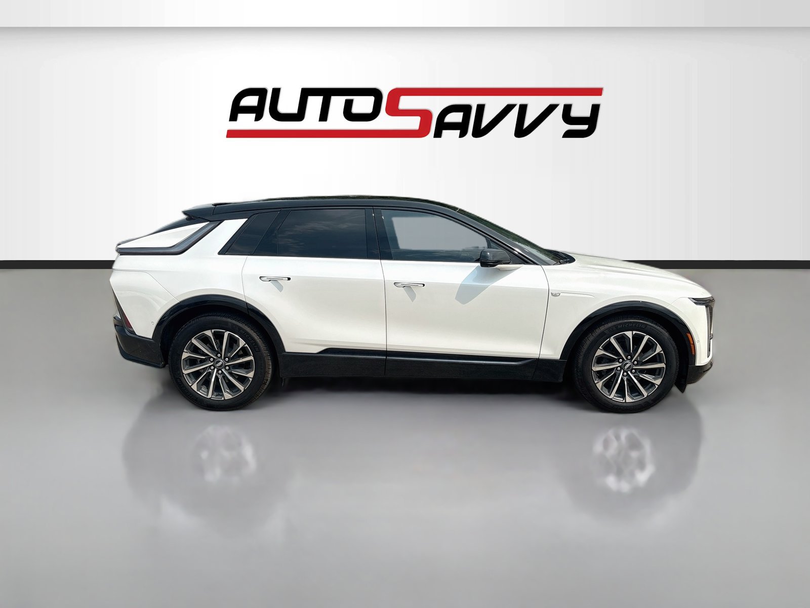 Used 2025 Cadillac Lyriq Sport RWD image 8