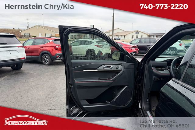 Used 2025 Ford Explorer ST-Line w/ Premium Package image 13