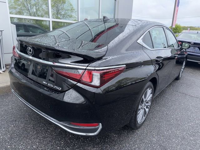 Used 2021 Lexus ES 250 w/ Premium Package AWD/4WD image 4