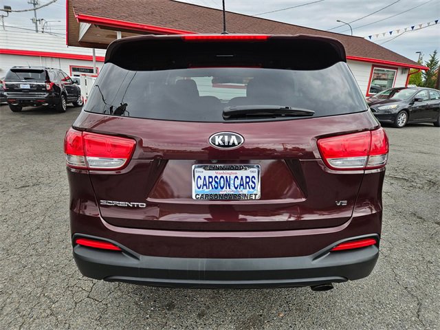 Used 2017 Kia Sorento LX image 3