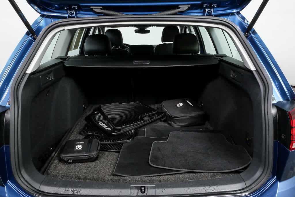 Used 2019 Volkswagen Golf SE image 29