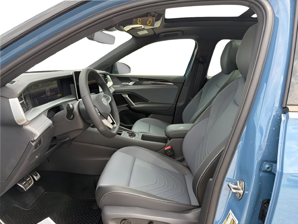 New 2026 Volkswagen Tiguan SE R-Line AWD/4WD image 18