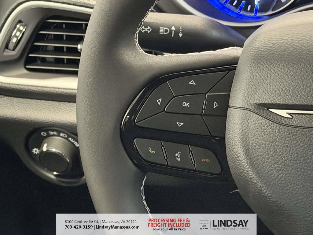 New 2027 Chrysler Pacifica Limited AWD/4WD image 30