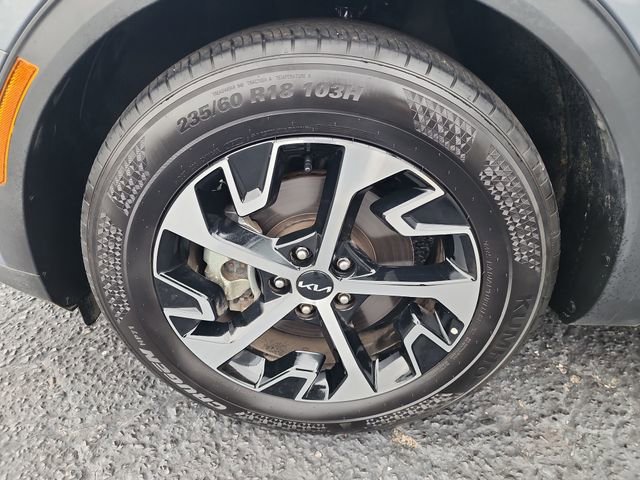 Used 2025 Kia Sportage EX w/ Premium Package image 36