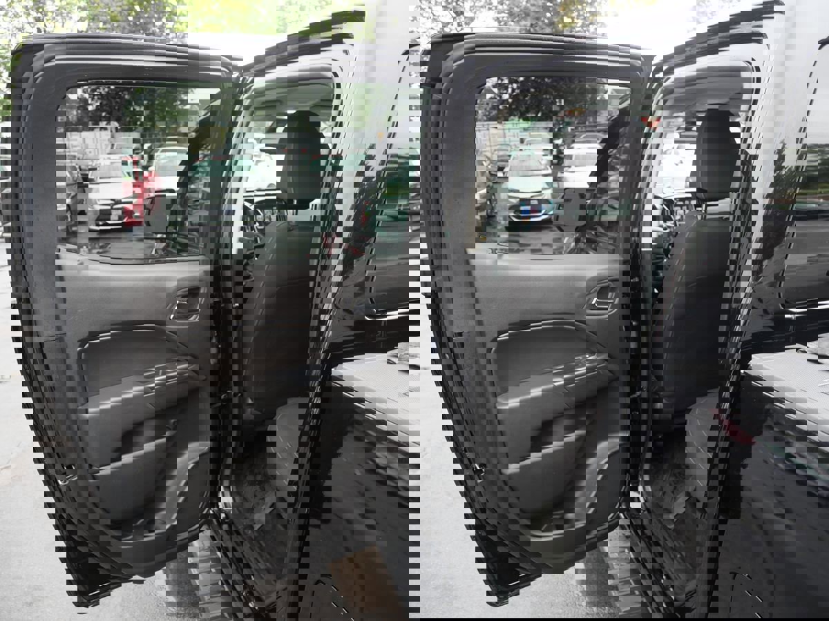 Used 2018 Chevrolet Colorado LT image 23