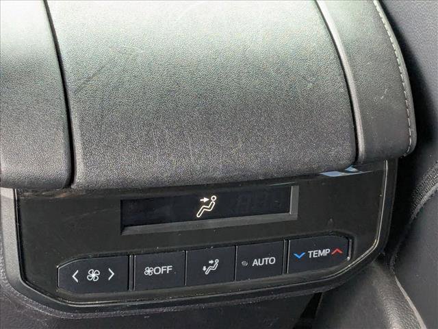 Used 2021 Toyota Highlander XLE image 16