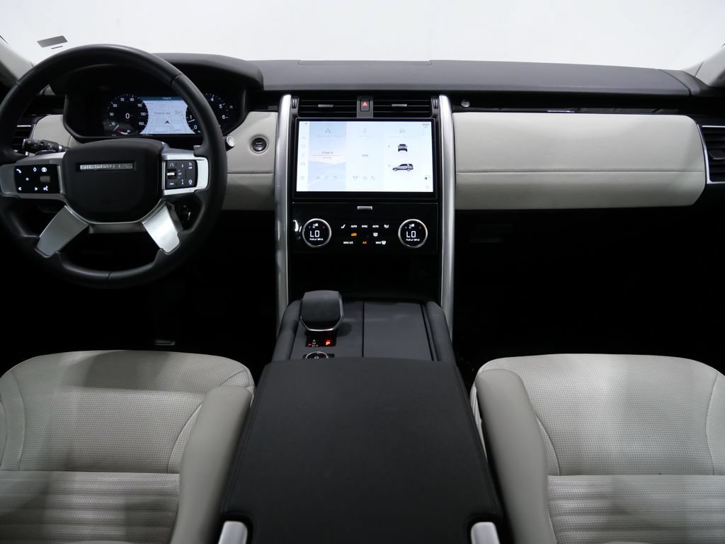 Used 2025 Land Rover Discovery S AWD/4WD image 11
