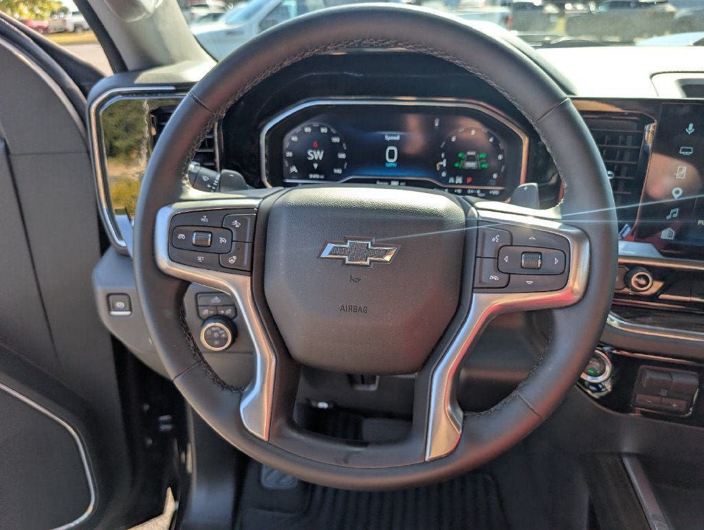Used 2024 Chevrolet Silverado 1500 LT Trail Boss w/ Convenience Package II AWD/4WD image 25