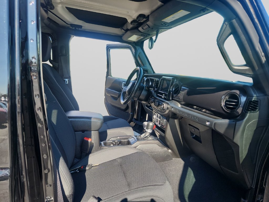 Used 2022 Jeep Wrangler Unlimited Sport AWD/4WD image 17