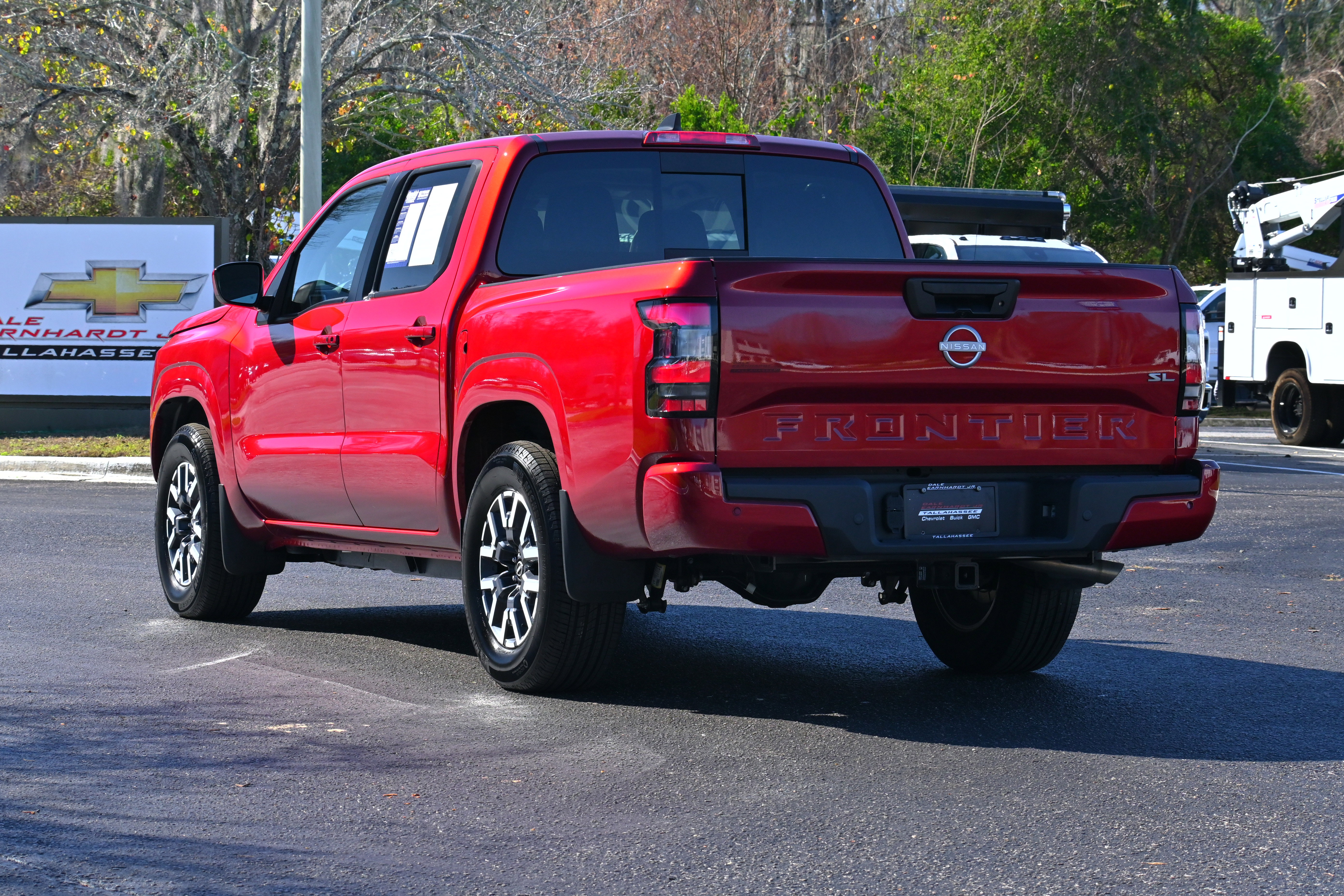 Used 2024 Nissan Frontier SL w/ Technology Package image 3
