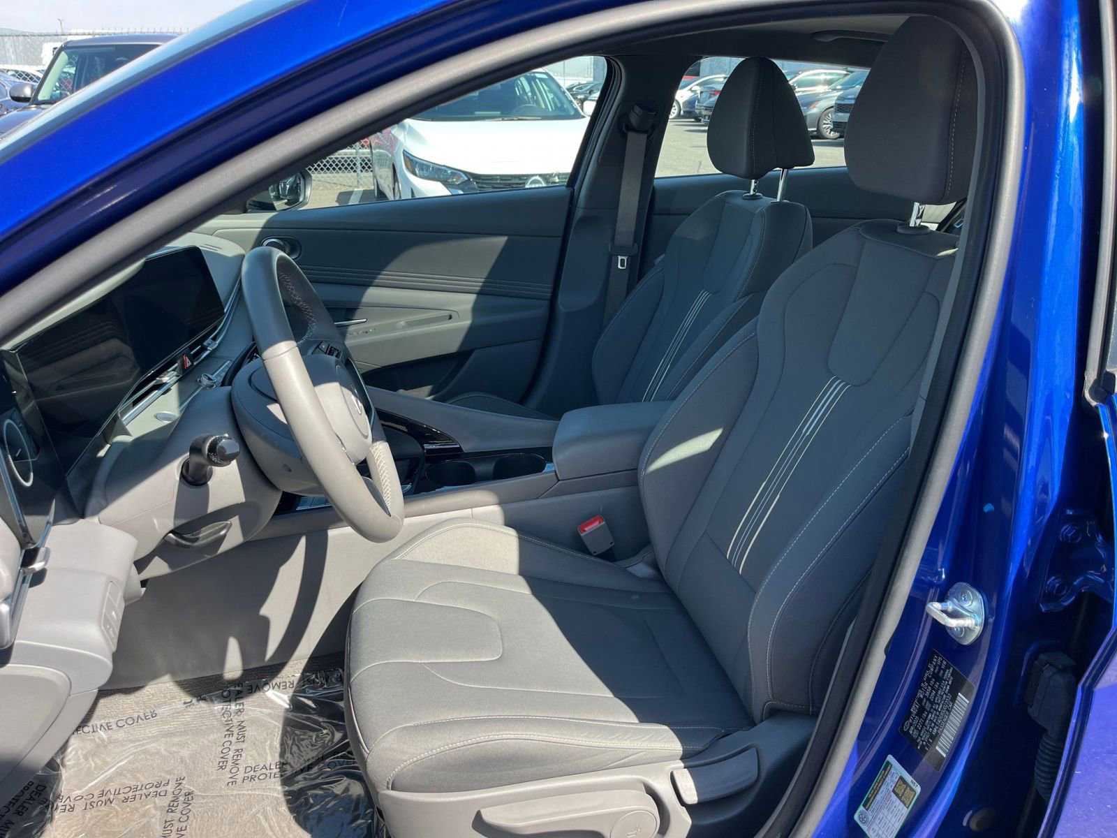 Used 2025 Hyundai Elantra SEL image 37
