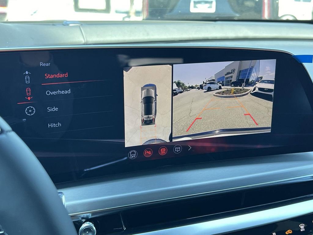 New 2026 Cadillac Lyriq V image 20