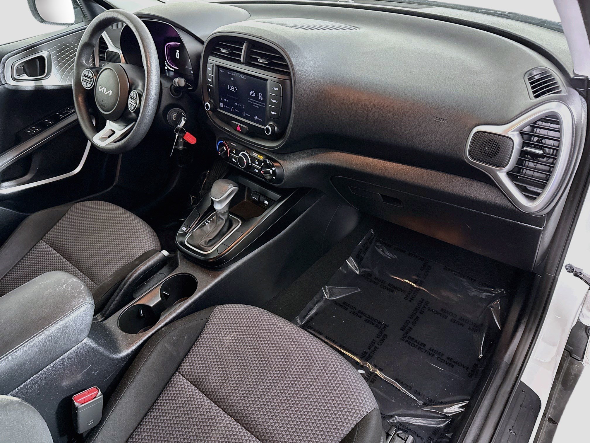 Used 2023 Kia Soul LX w/ LX Technology Package FWD image 29
