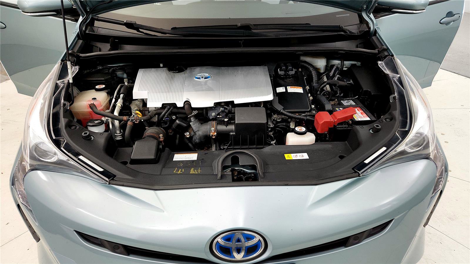 Used 2016 Toyota Prius Four image 15
