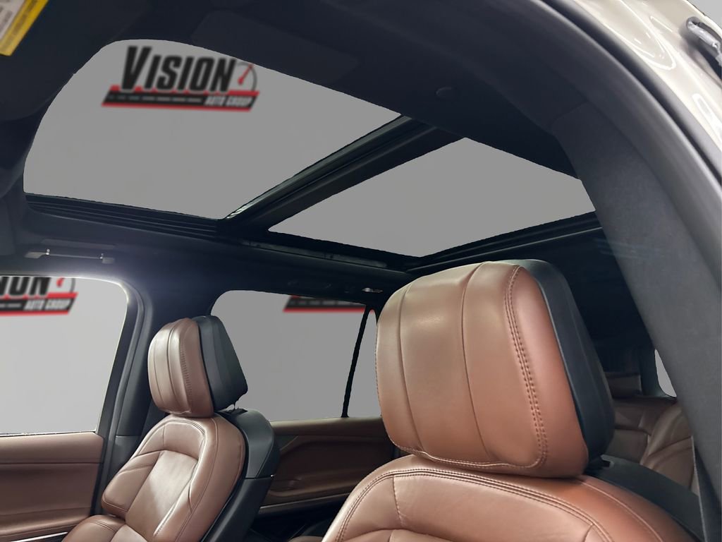 Used 2025 Lincoln Navigator L Reserve image 21