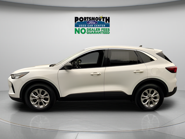 Used 2023 Ford Escape Active AWD/4WD image 2