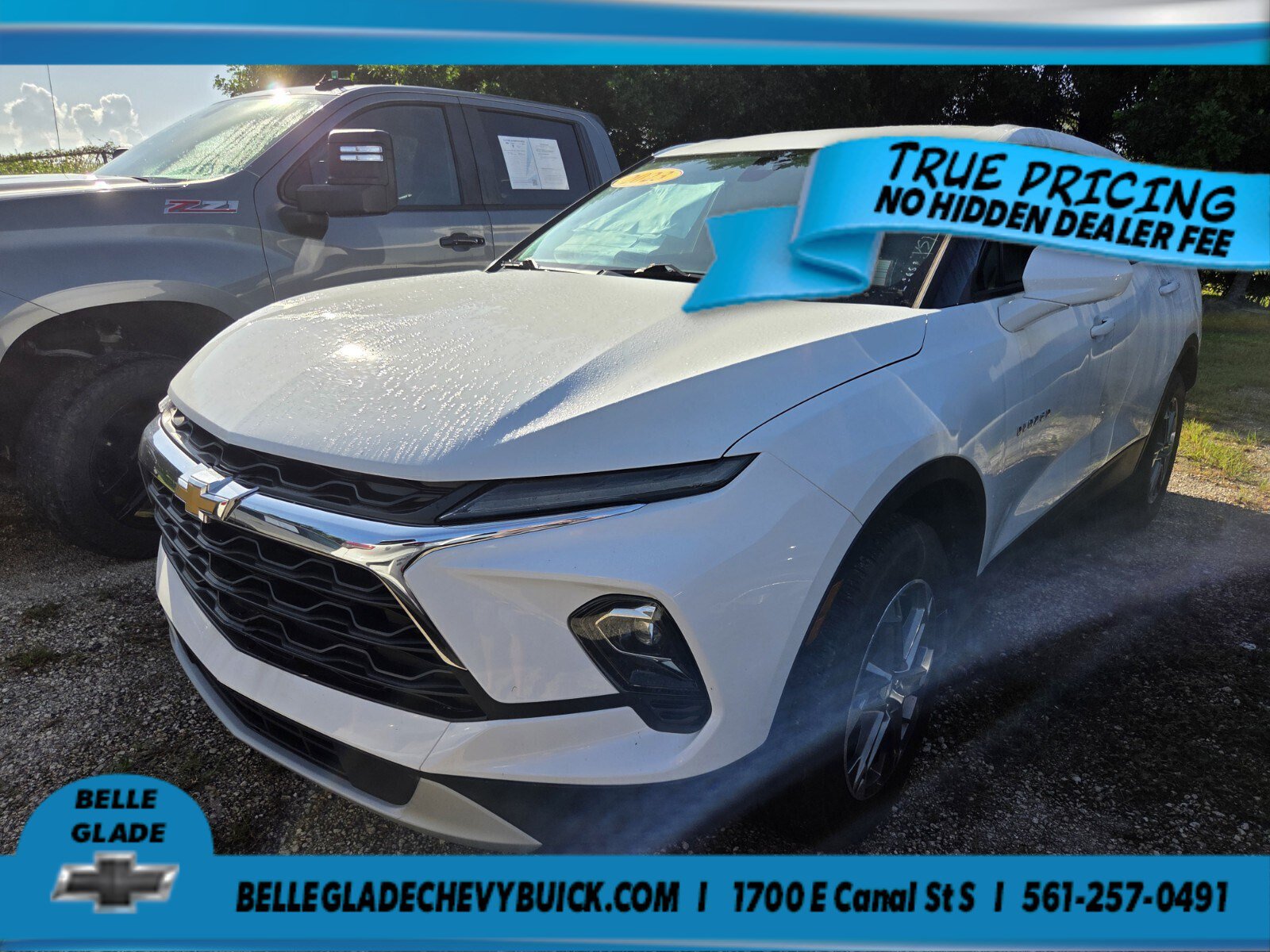 Used 2023 Chevrolet Blazer LT FWD image 1