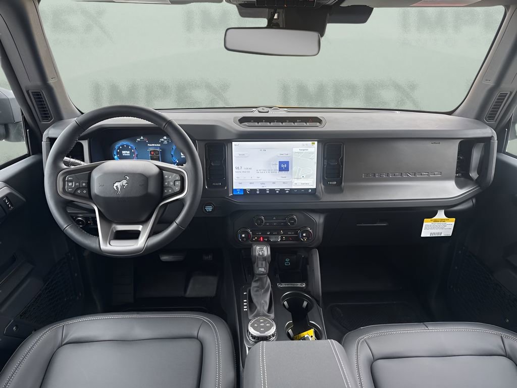 Used 2025 Ford Bronco Badlands image 11