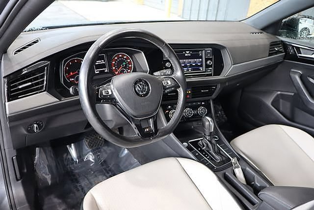 Used 2021 Volkswagen Jetta R-Line w/ R-Line Cold Weather Package FWD image 23