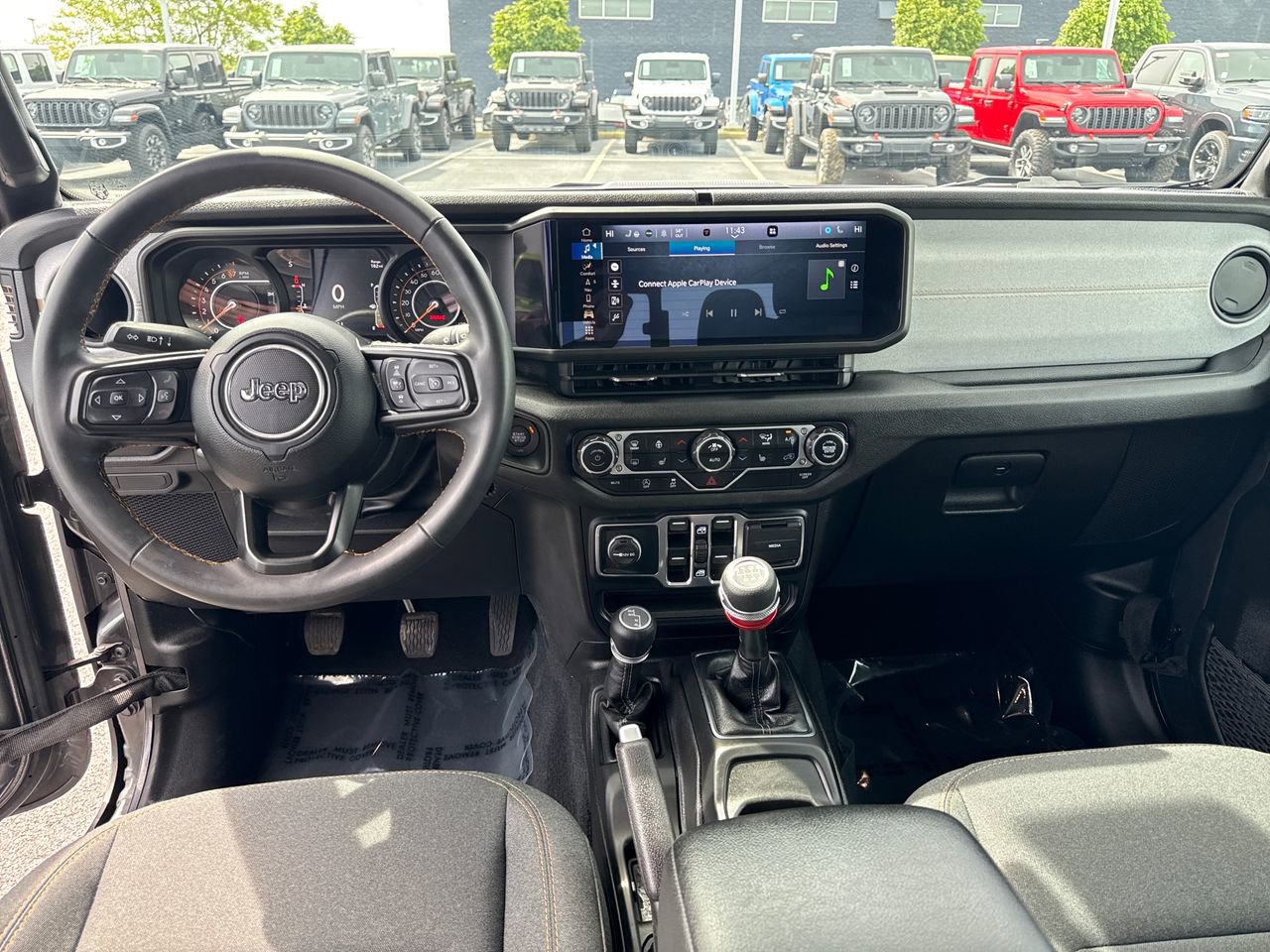 Used 2024 Jeep Gladiator Sport AWD/4WD image 14