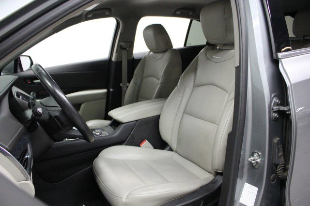 Used 2023 Cadillac XT4 Premium Luxury image 9