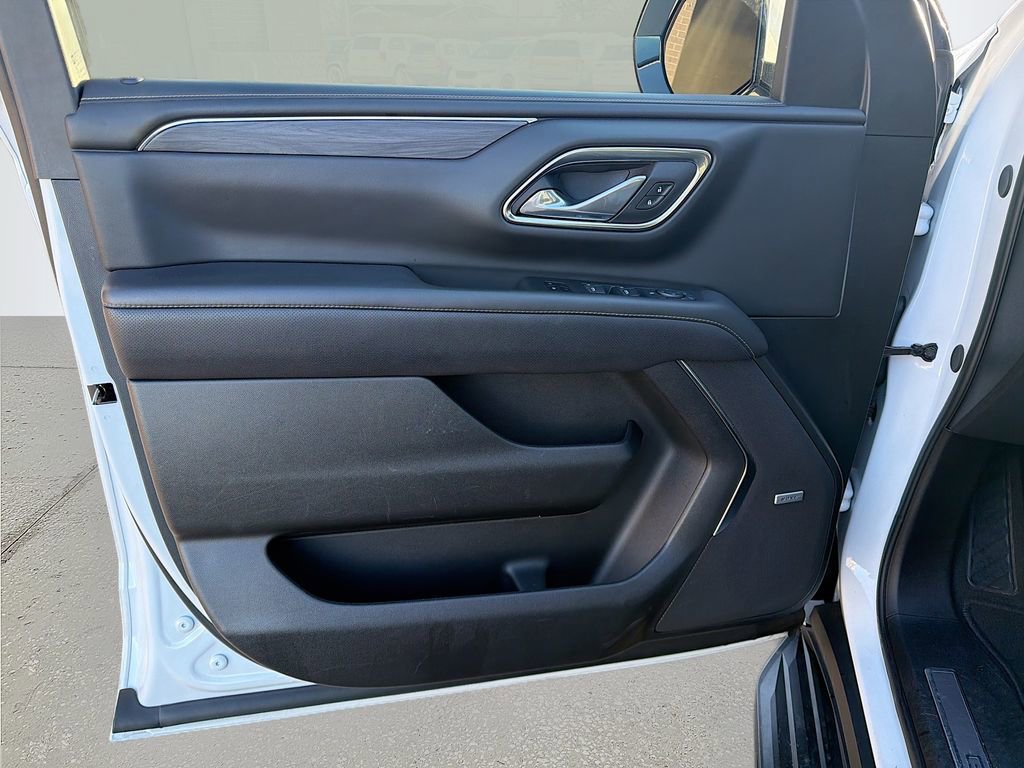 Used 2024 GMC Yukon SLT image 25