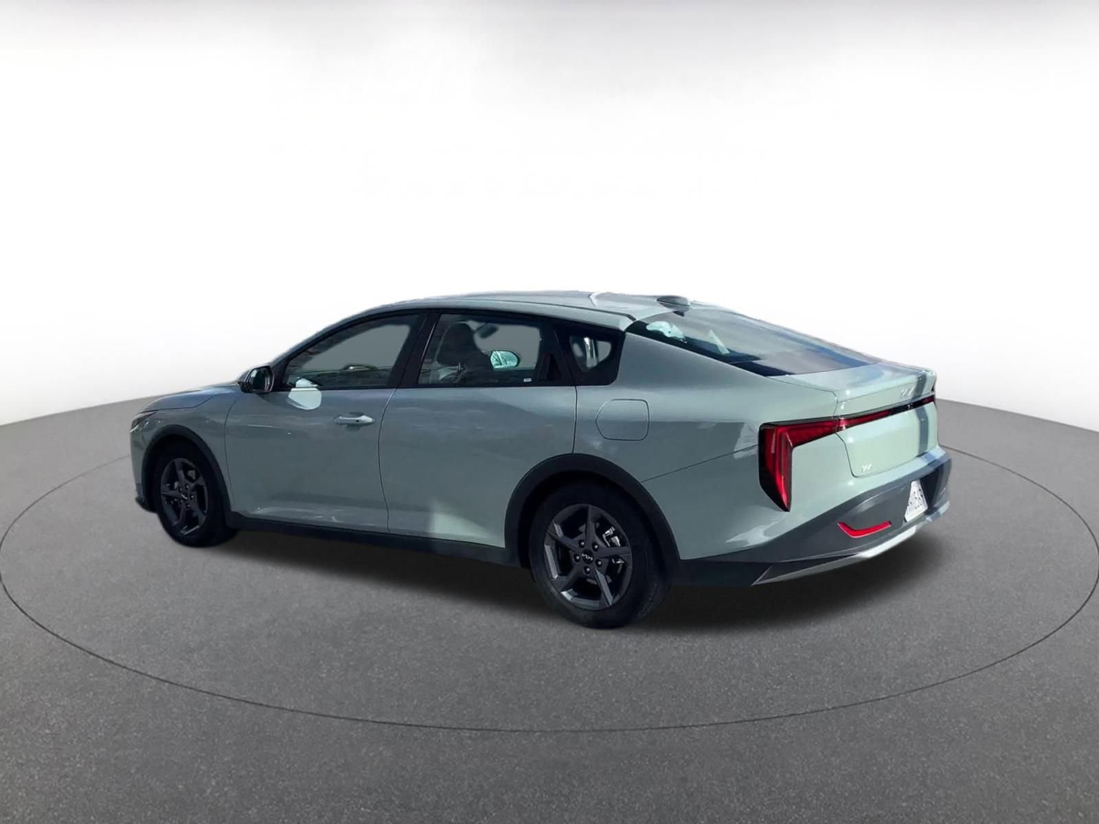 Used 2025 Kia K4 LXS image 10