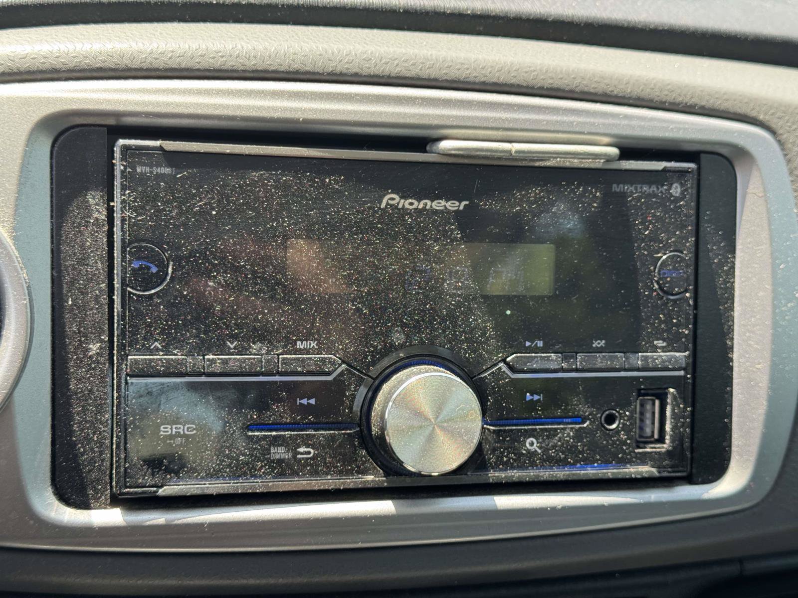 Used 2012 Toyota Yaris SE FWD image 22