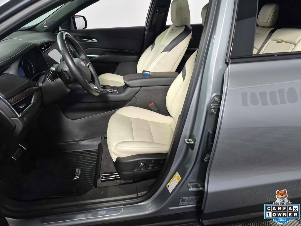 Used 2023 Cadillac XT4 Sport image 9