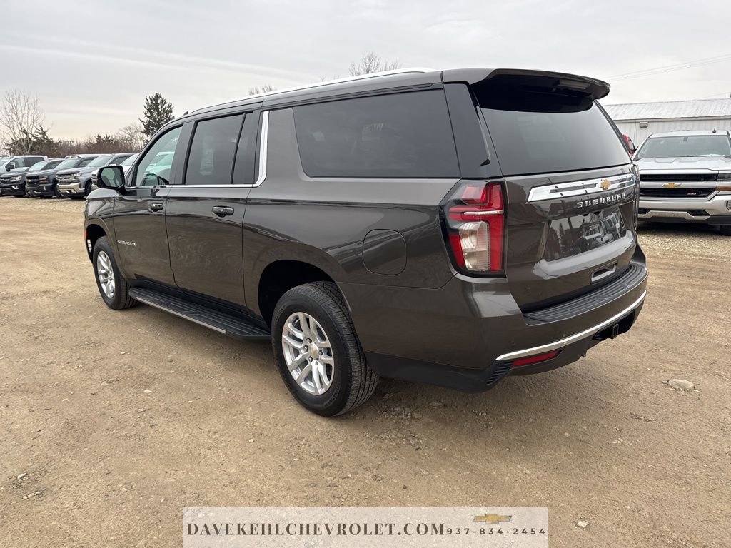 Certified 2021 Chevrolet Suburban LT w/ Luxury Package image 3