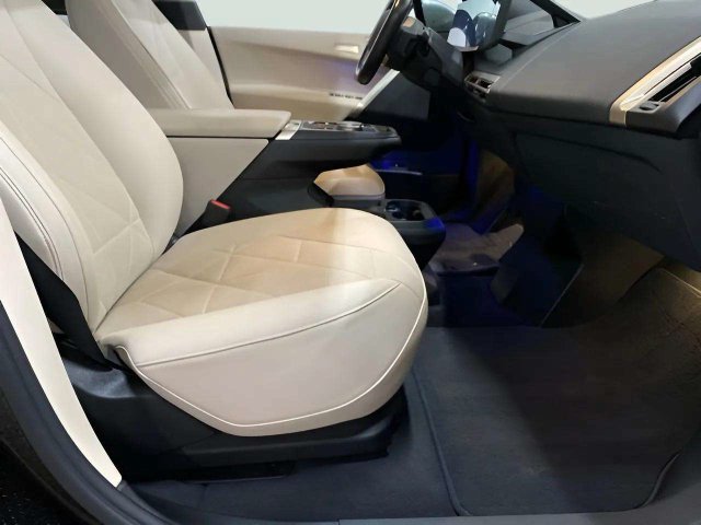 Used 2023 BMW iX xDrive50 AWD/4WD image 77
