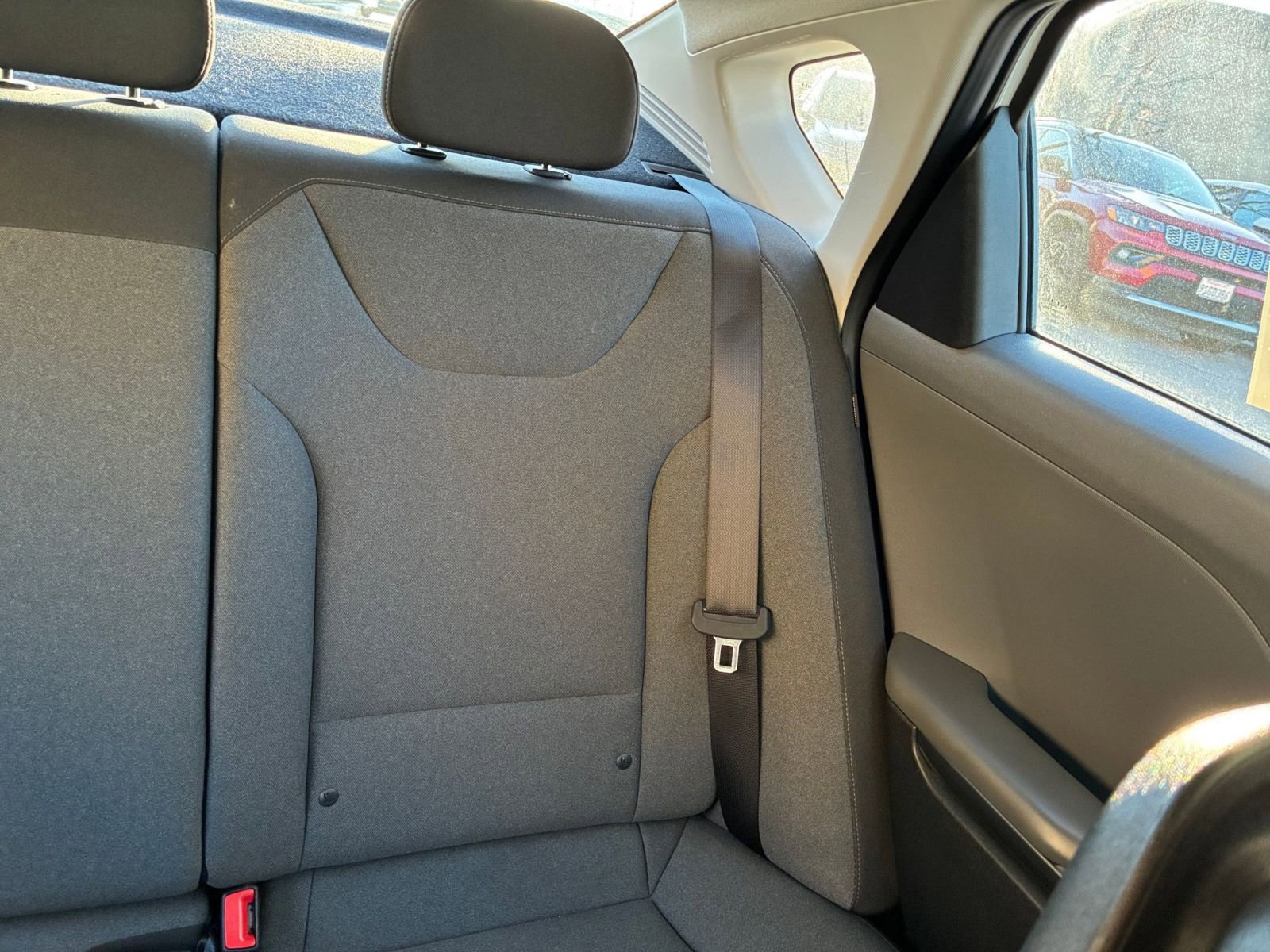 Used 2025 Kia K4 LXS image 36