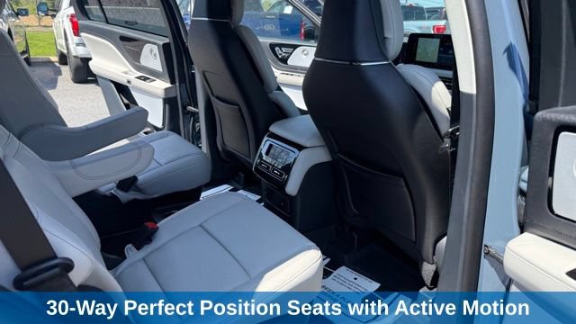 Used 2026 Lincoln Aviator Reserve AWD/4WD image 33