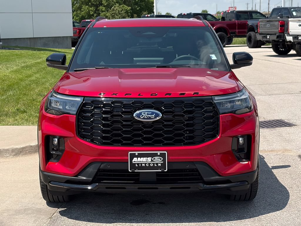 Certified 2025 Ford Explorer ST-Line w/ Premium Package AWD/4WD image 8