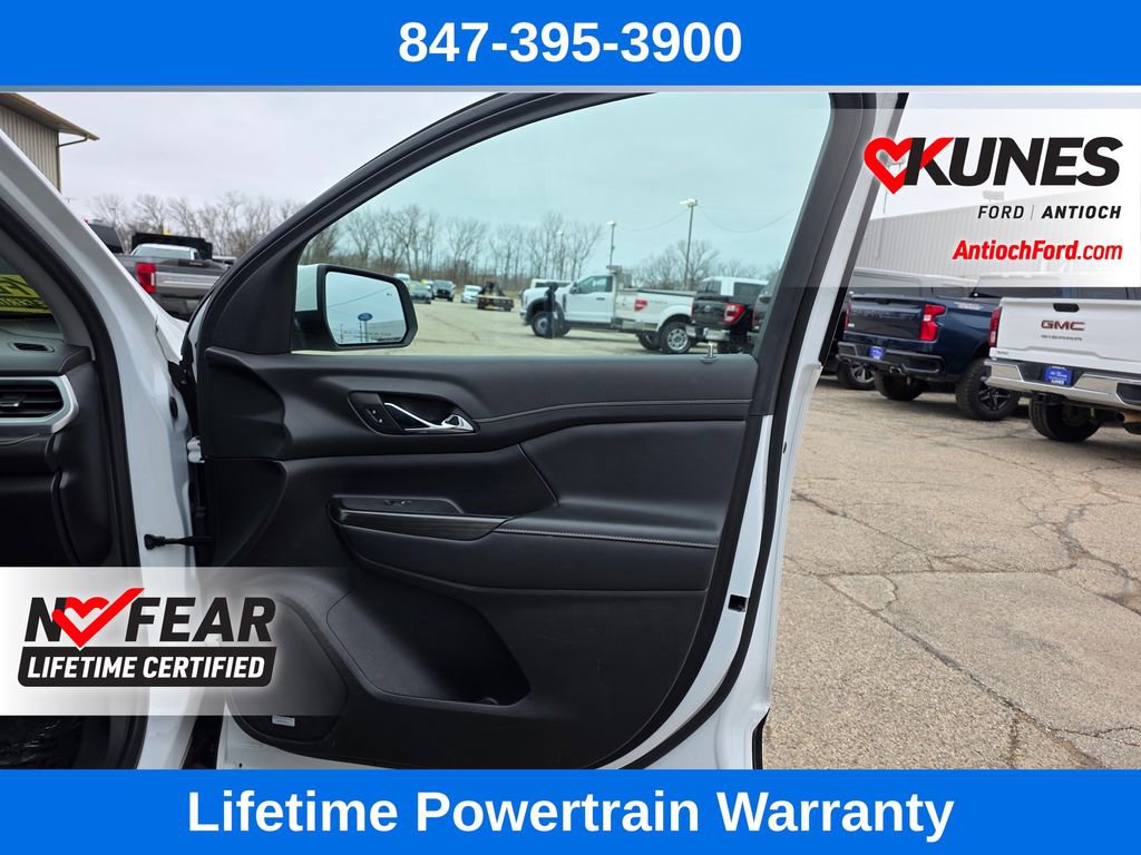 Used 2023 GMC Acadia SLT image 33