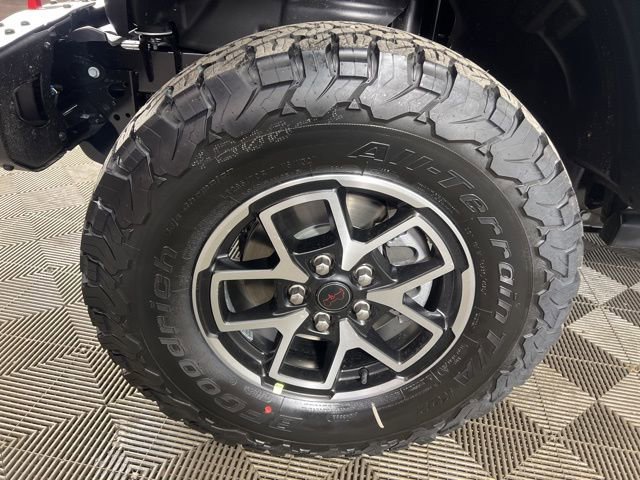 New 2026 Jeep Wrangler Unlimited Rubicon w/ Steel Bumper Group image 9